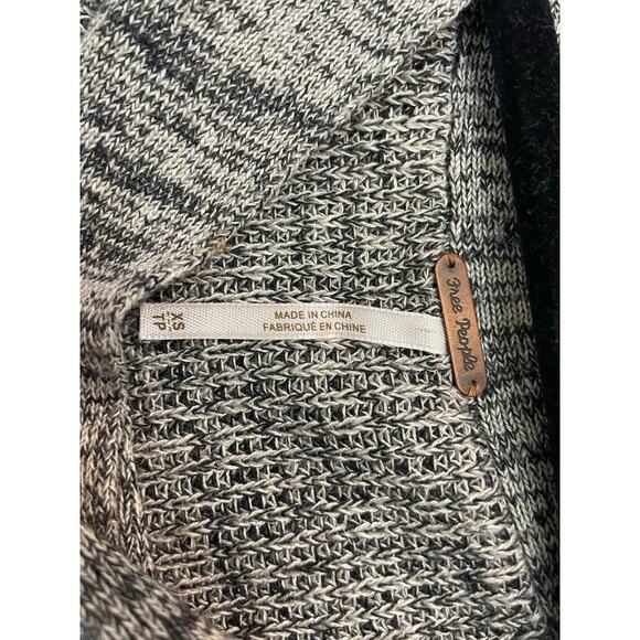 Free People Women's Gray Long Sleeves Off The Shoulder Knit Sweater Size XS - Picture 3 of 8